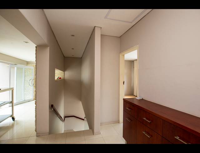3 BEDROOM HOUSE FOR SALE IN OVERPORT